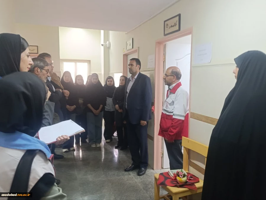 افتتاح کانون هلال احمر در دانشکده ملی مهارت دختران اسدآباد با حضور مسئولان استانی و شهرستانی 5